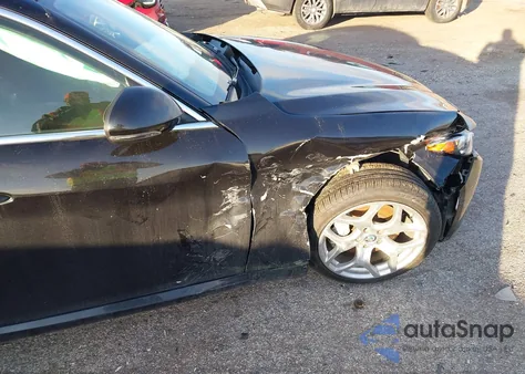 2021 Alfa Romeo Giulia Ti Awd z USA, uszkodzony, nr VIN ZARFANBN8M7644328